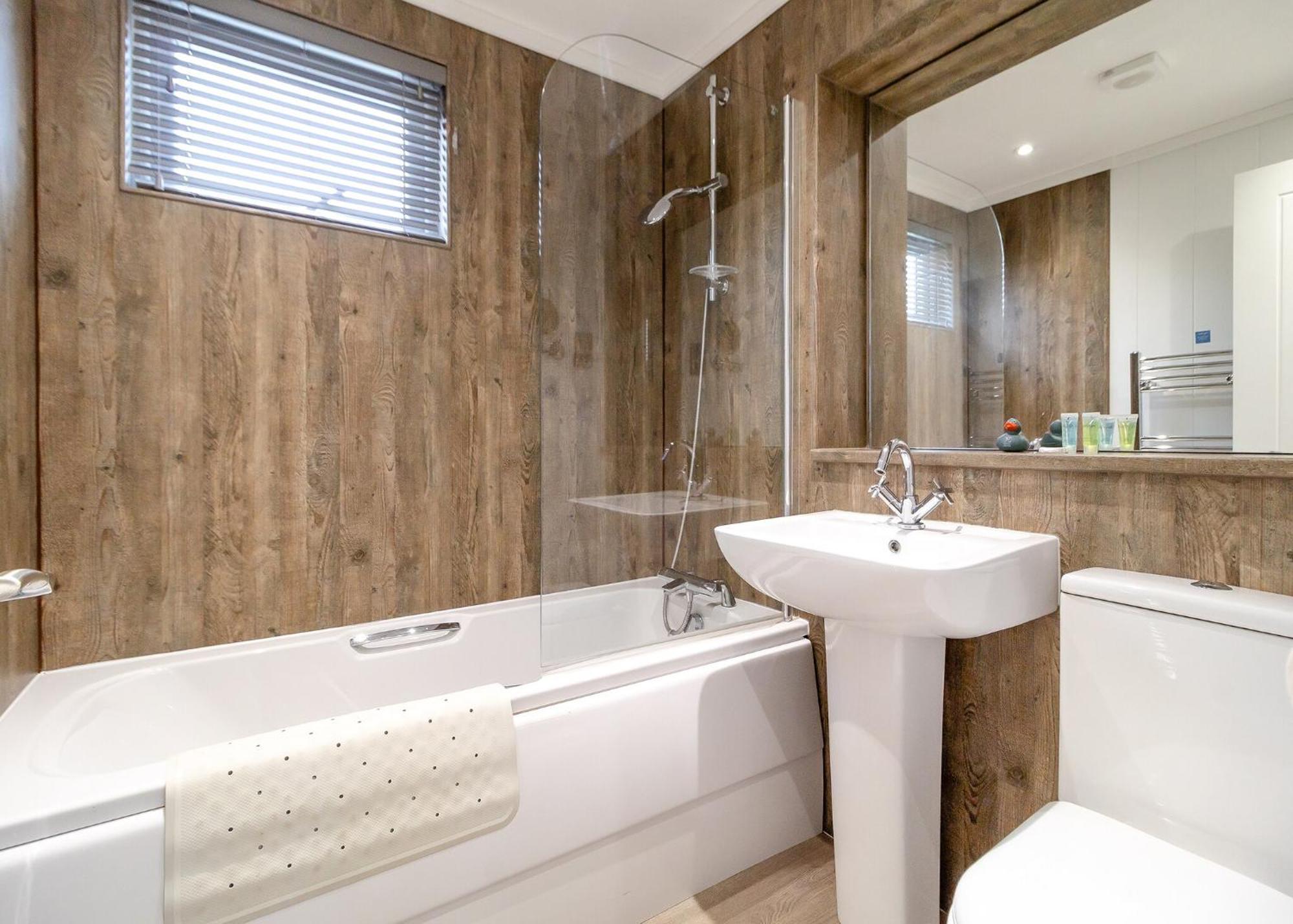 Norfolk Woods Resort And Spa Narborough  Zewnętrze zdjęcie